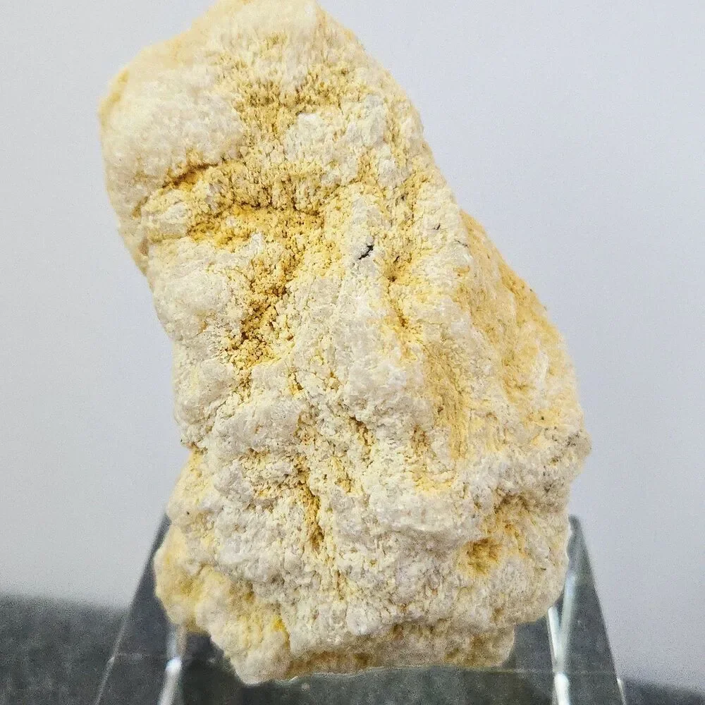 Clear Quartz Crystal Geode Mineral Specimen Display Piece on Cube Base READ